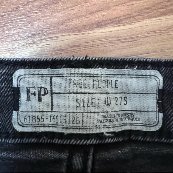 Free People Womens Clean girlfriend Straight leg Jens Size 27S Gray Raw Hem fade - Picture 9 of 14